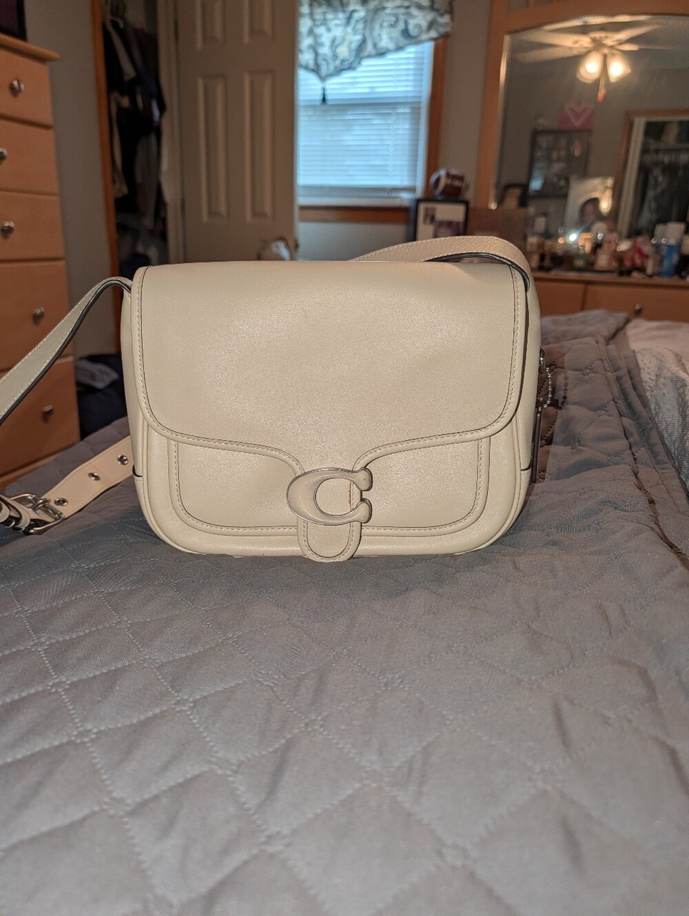 coach Chalk White Elegant Cream Crossbody Shoulder Bag Saddle Bag